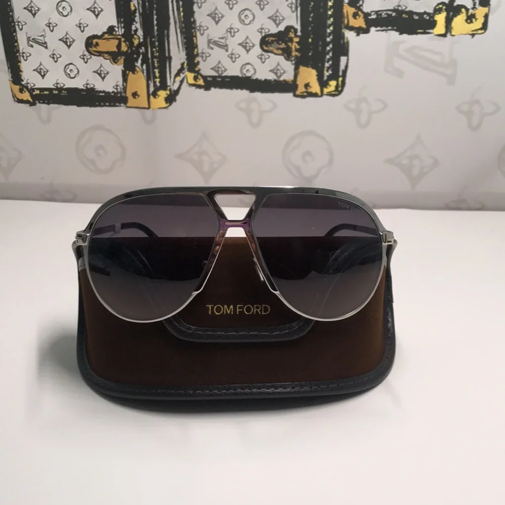 NEW AUTHENTIC Tom Ford Silver Aviator Sunglasses TF1060 16B